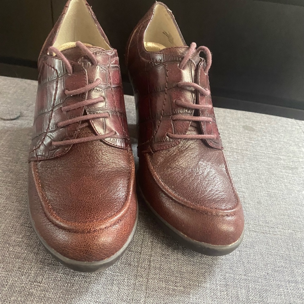 Kenneth Cole Reaction Brown Ankle Booties
